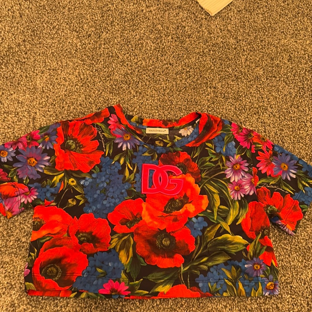 Girls Dolce & Gabbana Floral Red Blue bright bold DG crop top in size 6